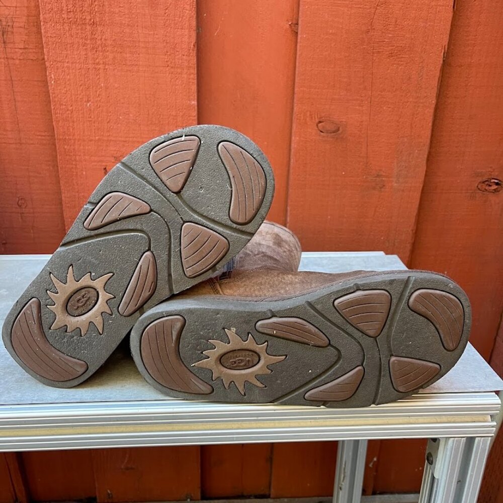 UGG Woman Boot - Picture 3 of 5